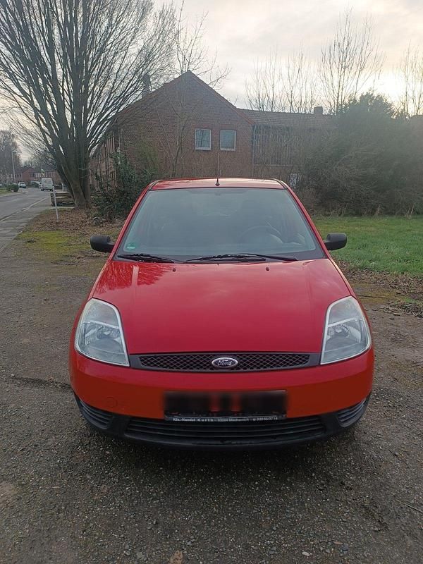 Gebraucht Ford Fiesta 60 PS (44 kW) 2002 Rot Kleinwagen