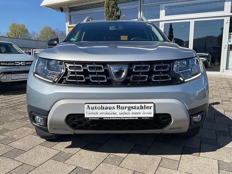 Gebraucht Dacia Duster Celebration 150 PS (110 kW) 2020 Grau SUV