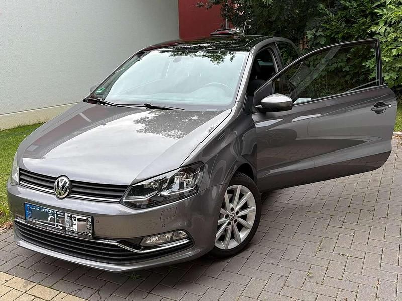Grau Gebraucht 2017 VW Polo Highline Limousine | 10.000 € (Fairer Preis) - Bild 1/4