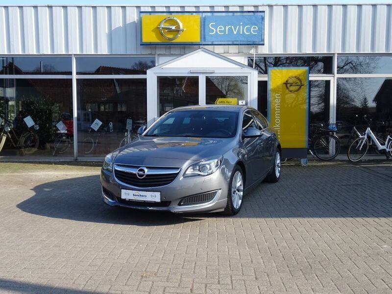 Shiny rock Gebraucht 2017 Opel Insignia Innovation Limousine | 11.900 € (Etwas zu teuer) - Bild 1/4