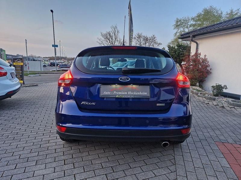 Gebraucht Ford Focus Business Edition 150 PS (110 kW) 2016 Blau Limousine