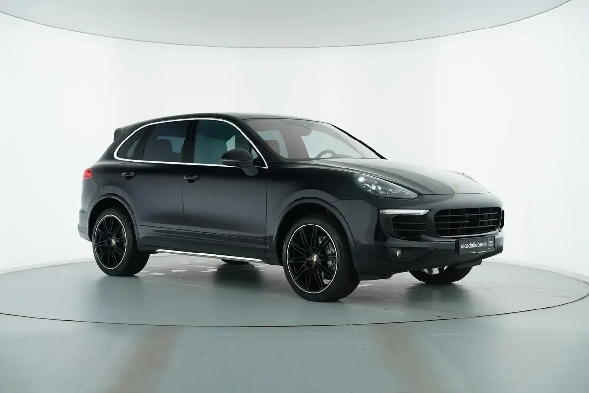 Gebraucht Porsche Cayenne 385 PS (283 kW) 2016 Tiefschwarzmetallic SUV