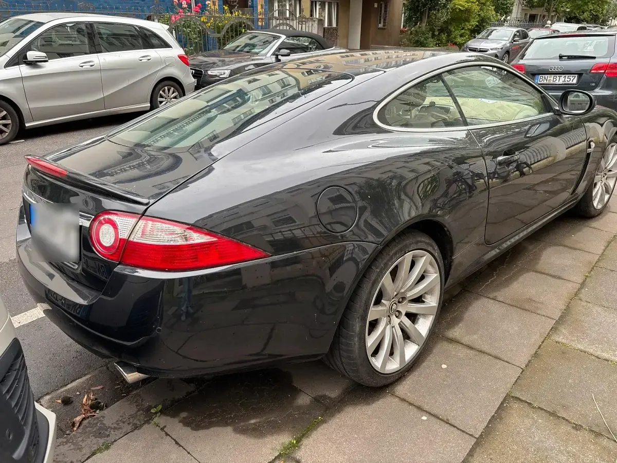 Gebraucht Jaguar XK 268 PS (197 kW) 2008 Schwarz Coupé