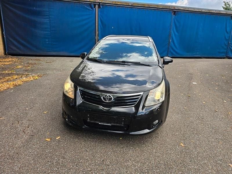 Schwarz Gebraucht 2011 Toyota Avensis Kombi | 3.300 € (Superpreis) - Bild 1/4