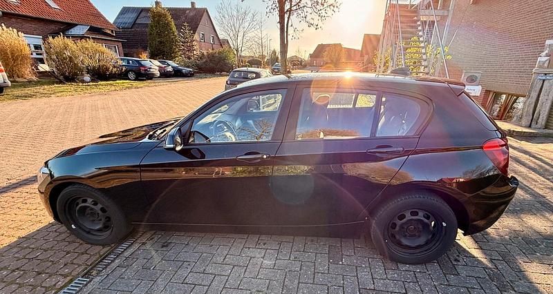 Gebraucht BMW 114 102 PS (75 kW) 2013 Schwarz Kleinwagen