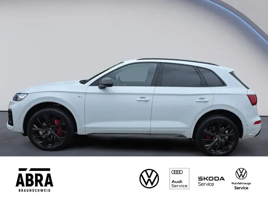 Używany Audi Q5 S-Line 204 KM (150 kW) 2025 Biały SUV