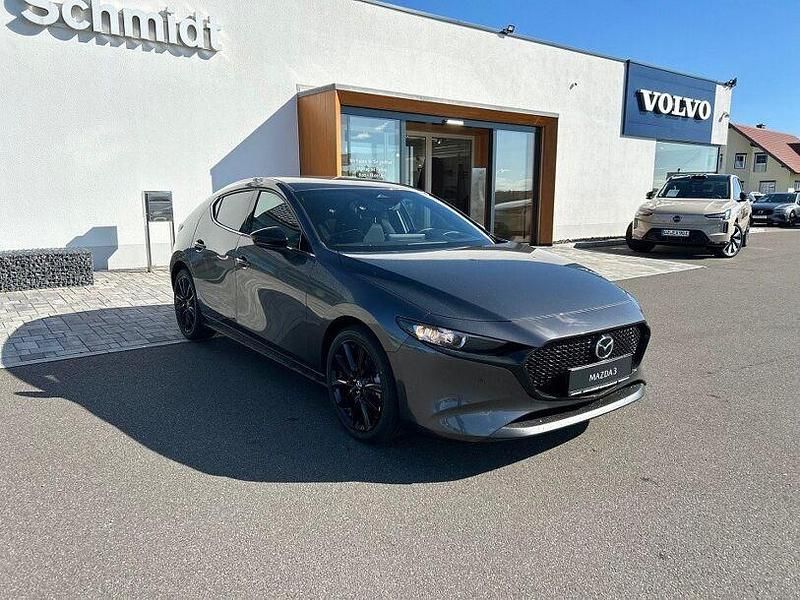 Neu Mazda 3 140 PS (102 kW) 2025 Machine gray Limousine