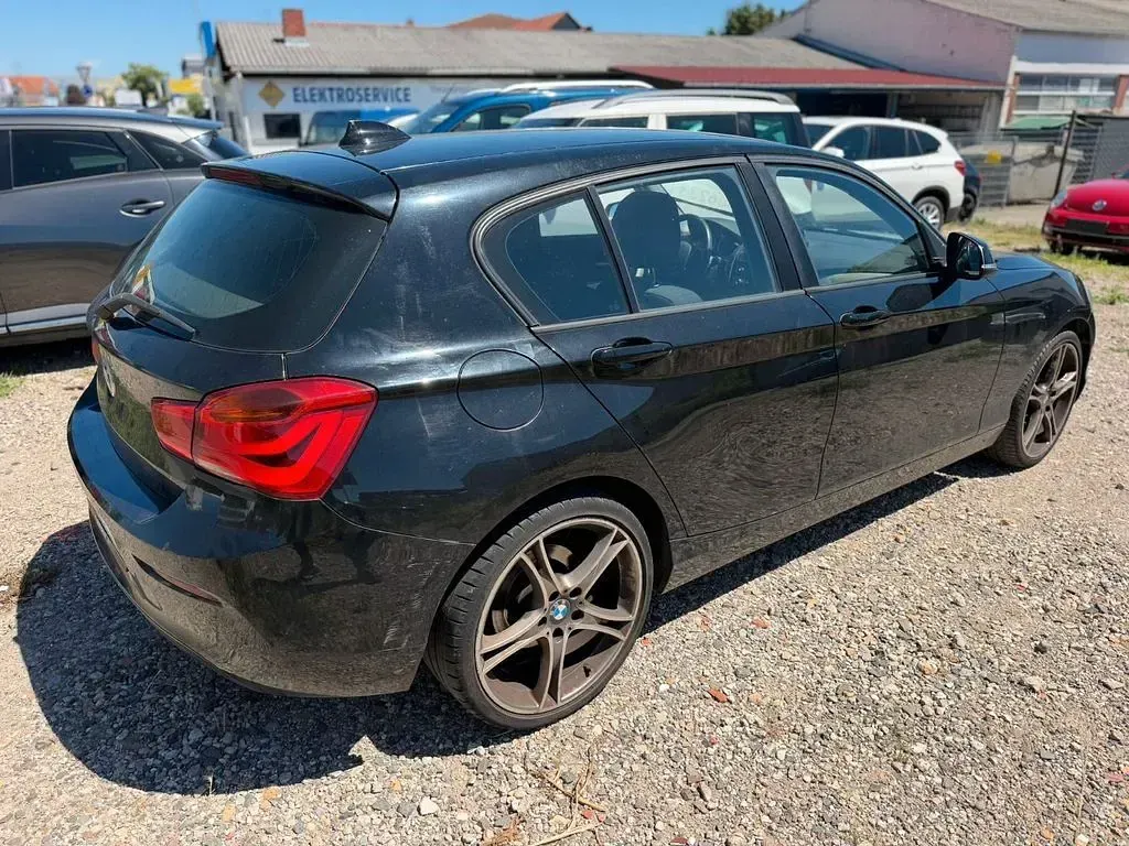 Gebraucht BMW 116 109 PS (80 kW) 2015 Schwarz Kleinwagen