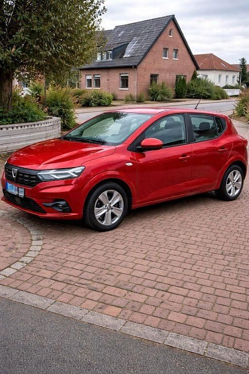 Gebraucht Dacia Sandero Comfort 101 PS (74 kW) 2021 Rot Limousine