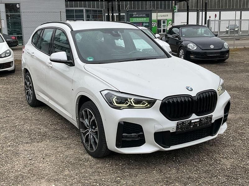 Gebraucht BMW X1 M Sport 150 PS (110 kW) 2021 Mineralweiss (metallic) SUV