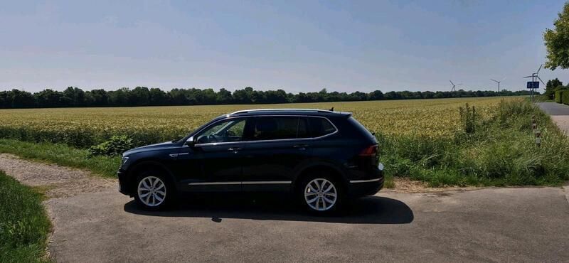 Schwarz Gebraucht 2021 VW Tiguan Allspace Highline SUV | 29.950 € (Fairer Preis) - Bild 1/4