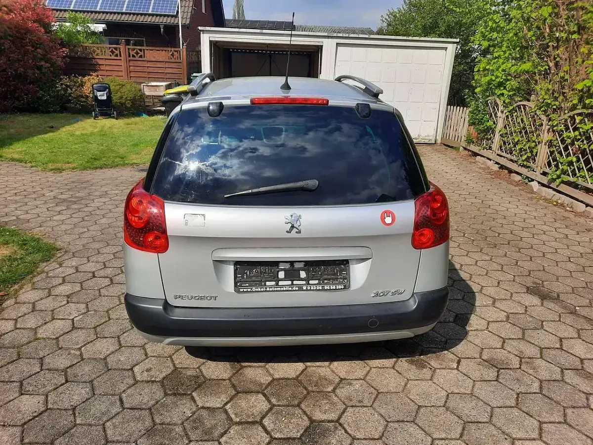 Gebraucht Peugeot 207 Urban Move 95 PS (69 kW) 2009 Silber Kombi