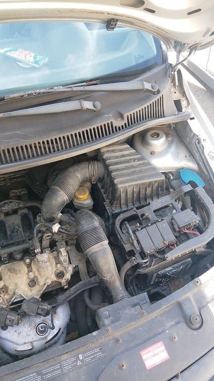 Second-hand VW Fox 75 CP (55 kW) 2008 Argintiu Hatchback