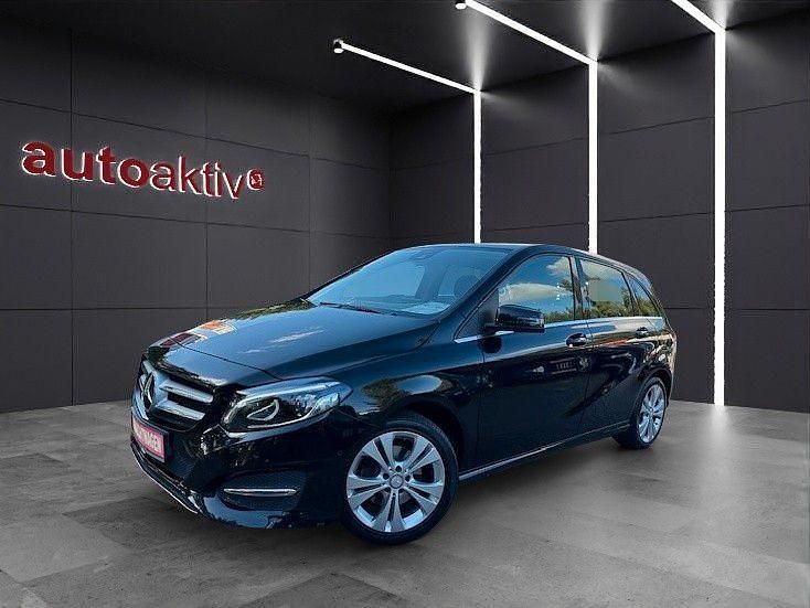 Schwarz Gebraucht 2016 Mercedes B200 Van / Kleinbus | 11.990 € (Fairer Preis) - Bild 1/4