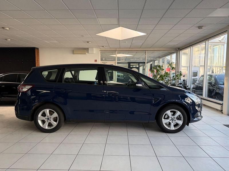 Gebraucht Ford S-MAX S 165 PS (121 kW) 2019 Blau Van / Kleinbus