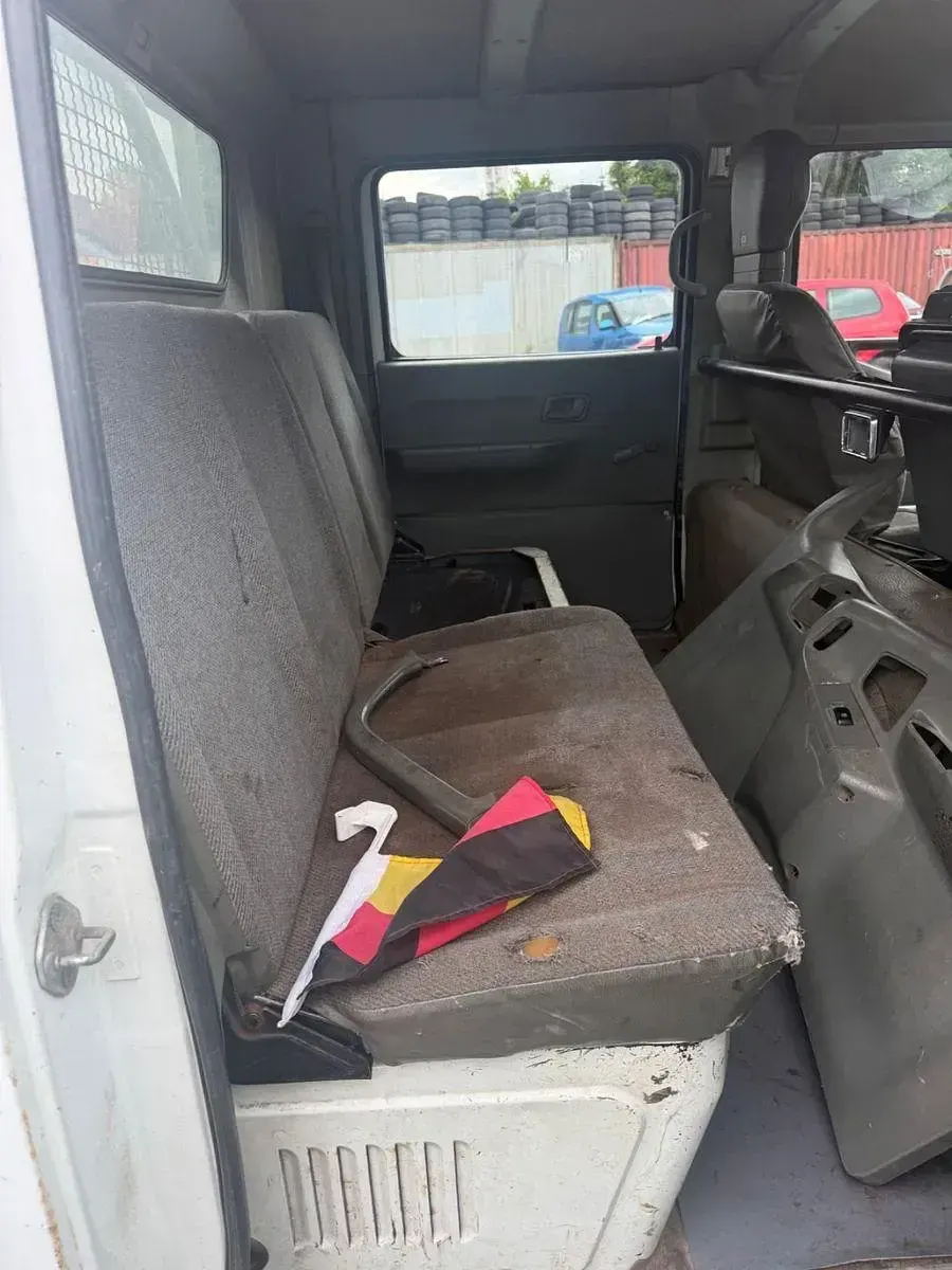 Gebraucht Mitsubishi Canter 94 PS (69 kW) 1996 Weiß Limousine