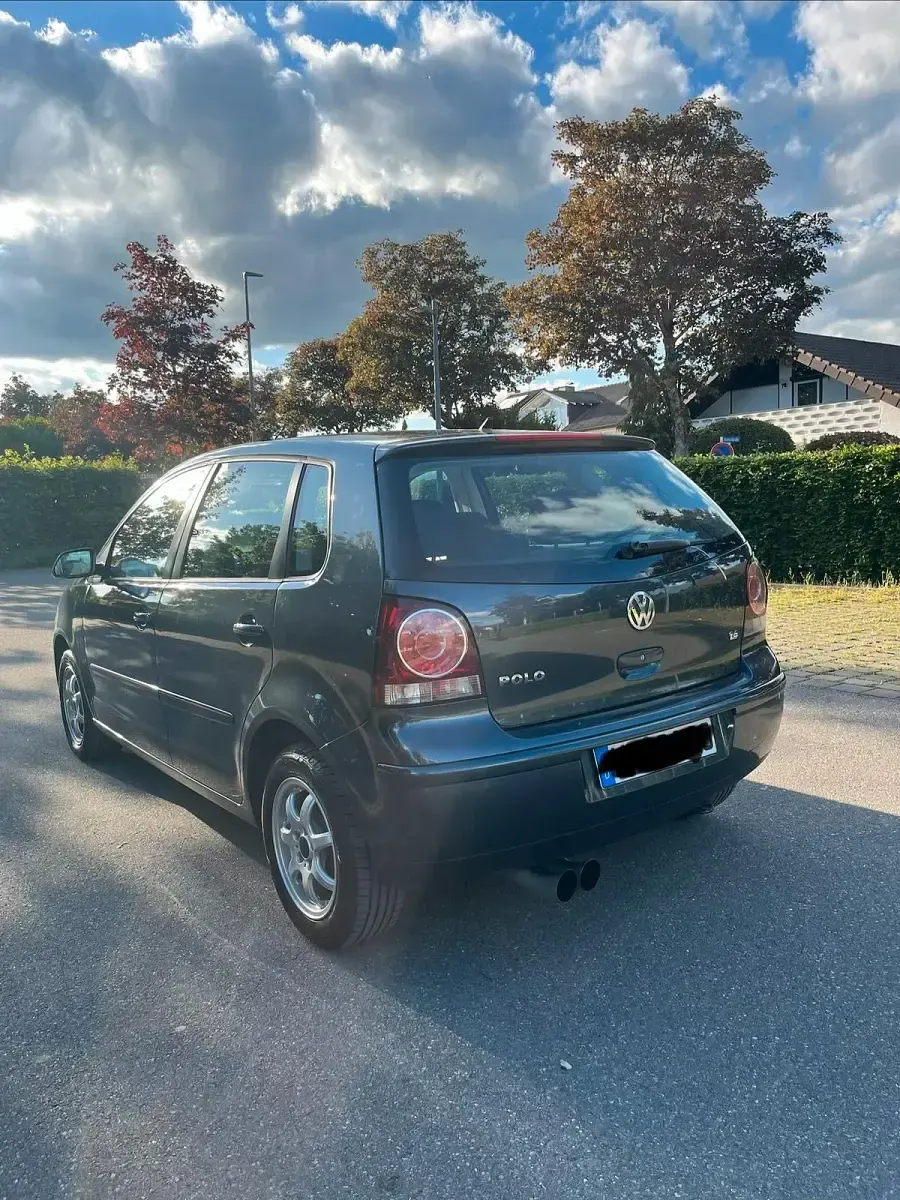 Gebraucht VW Polo Comfortline 75 PS (55 kW) 2005 Grau Kleinwagen