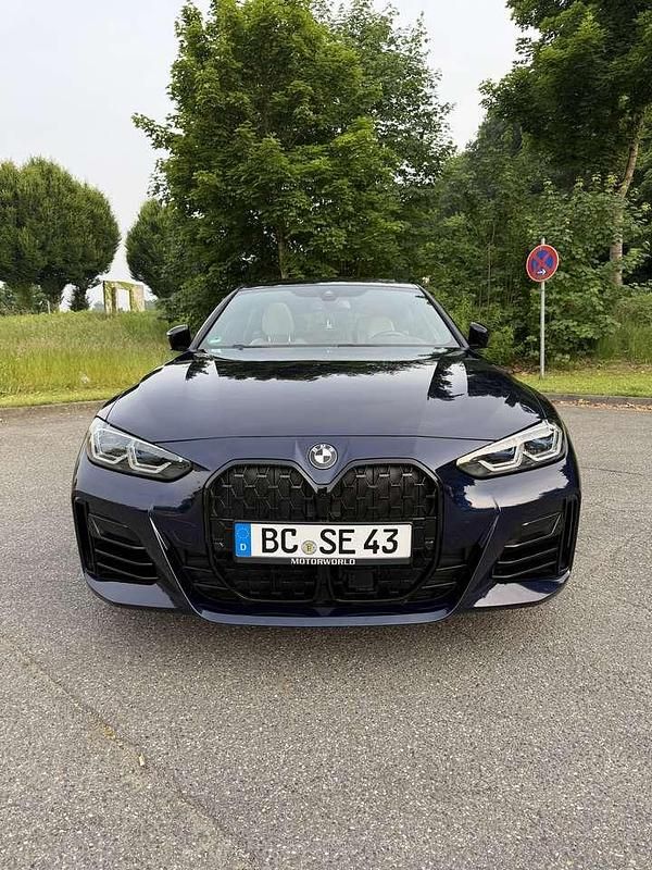 Blau Gebraucht 2021 BMW 430 M Sport Coupé | 41.900 € (Teuer) - Bild 1/4