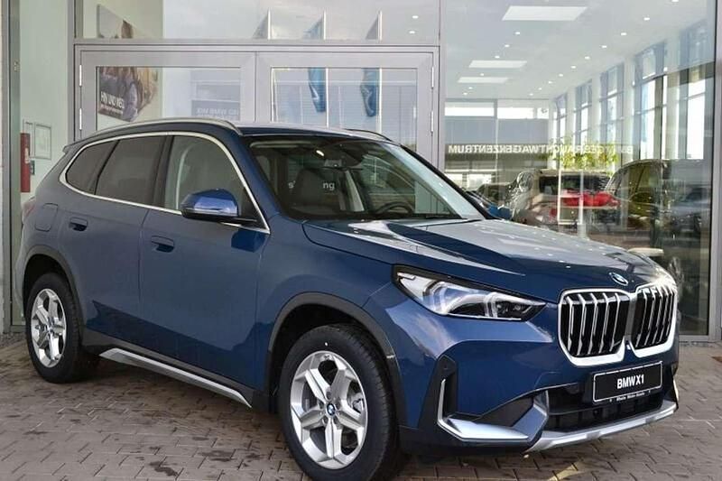 Neu BMW X1 xLine 156 PS (114 kW) 2026 Night dusk blue SUV