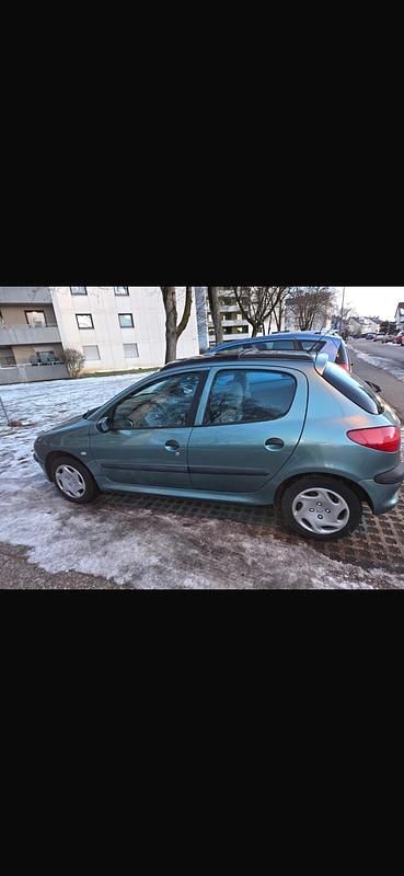 Gebraucht Peugeot 206 75 PS (55 kW) 2000 Grün Kleinwagen