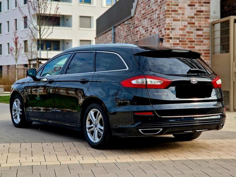 Gebraucht Ford Mondeo 179 PS (131 kW) 2016 Schwarz Kombi
