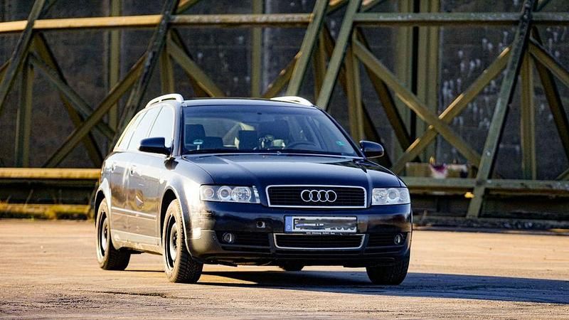 Schwarz Gebraucht 2002 Audi A4 Kombi | 1.200 € (Guter Preis) - Bild 1/4