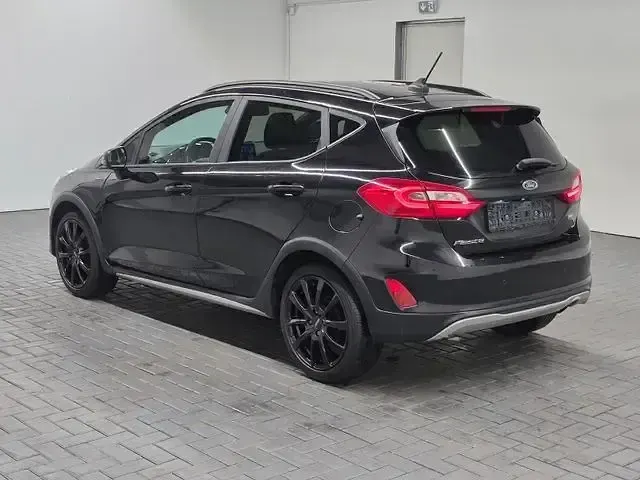 Second-hand Ford Fiesta Active 100 CP (73 kW) 2020 Negru Hatchback
