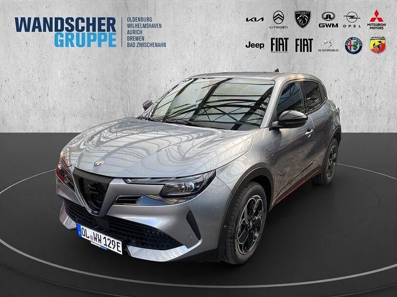 Schwarzschwarz Gebraucht 2024 Alfa Romeo Junior Edizione Speciale SUV | 31.950 € (Fairer Preis) - Bild 1/2