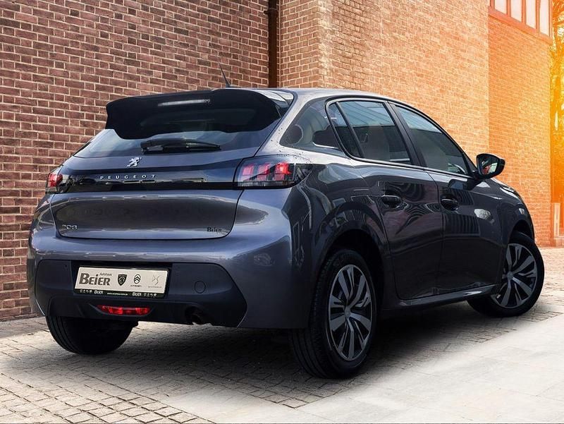 Gebraucht Peugeot 208 Active 101 PS (74 kW) 2023 Grau Kleinwagen