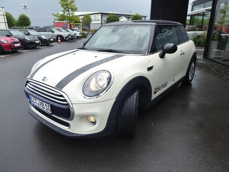 Gebraucht Mini Cooper Chili 136 PS (100 kW) 2015 Weiß Kleinwagen