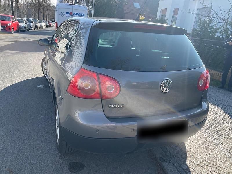 Gebraucht VW Golf V 75 PS (55 kW) 2008 Grau Kleinwagen