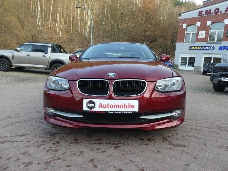 Gebraucht BMW 320 Sport Line 170 PS (125 kW) 2011 Rot Coupé