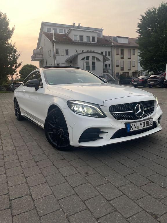 Gebraucht Mercedes C300 258 PS (189 kW) 2020 Weiß Coupé