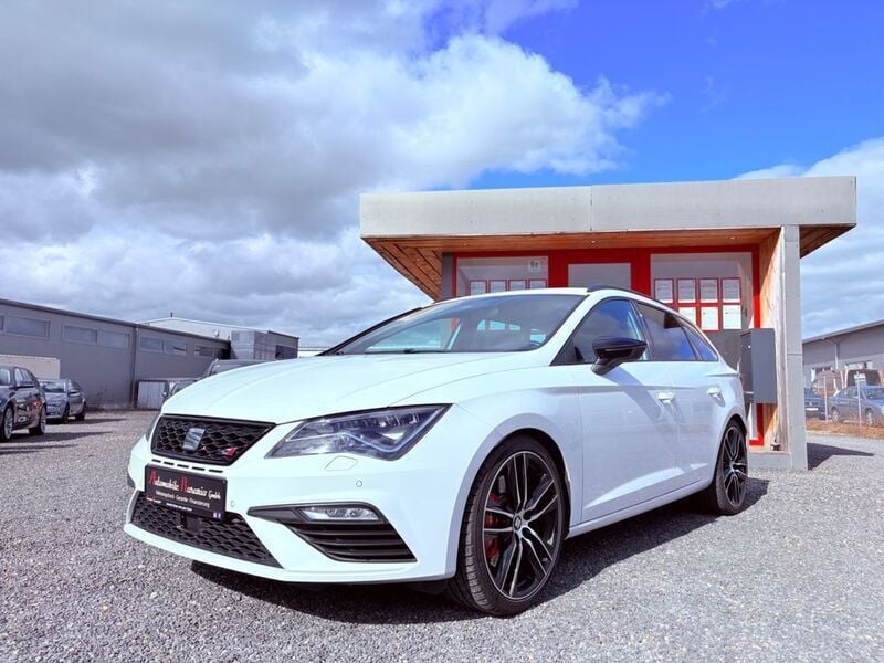 Weiß Gebraucht 2018 Seat Leon ST CUPRA Kombi | 19.299 € (Fairer Preis) - Bild 1/4
