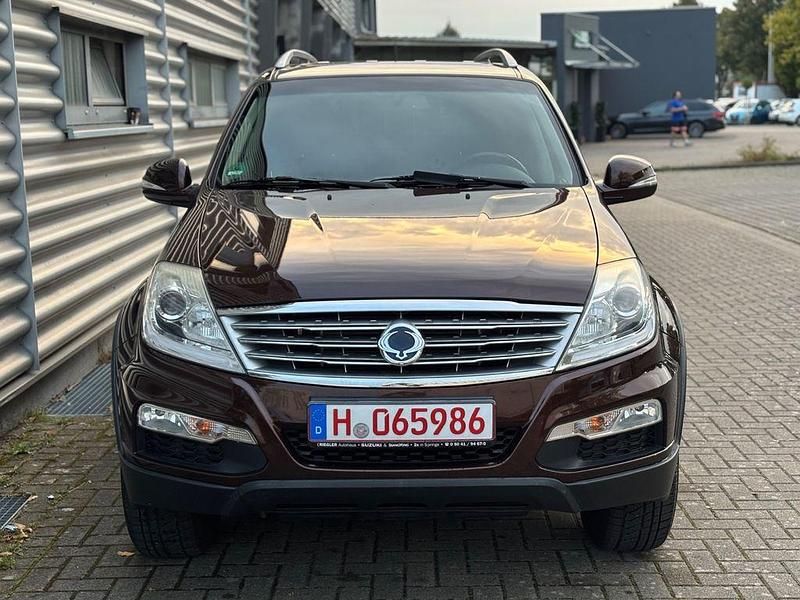 Gebraucht Ssangyong (KGM) Rexton 155 PS (114 kW) 2015 Braun SUV