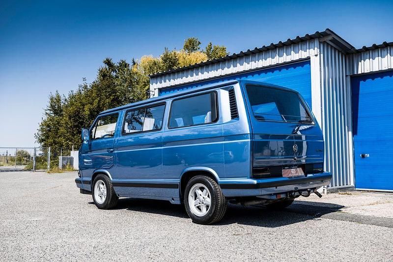 Używany VW Multivan 92 KM (67 kW) 1990 Niebieski Minivan