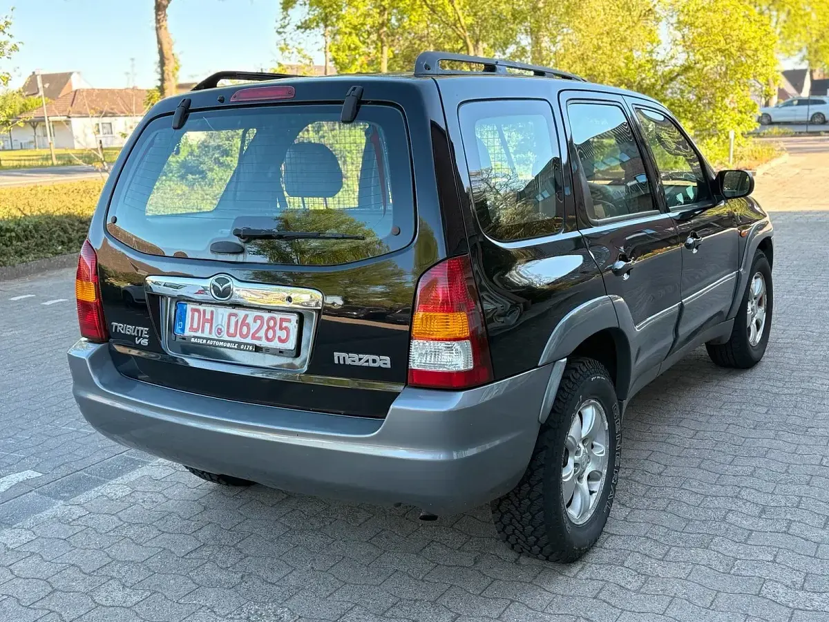 Gebraucht Mazda Tribute 197 PS (144 kW) 2001 Schwarz SUV