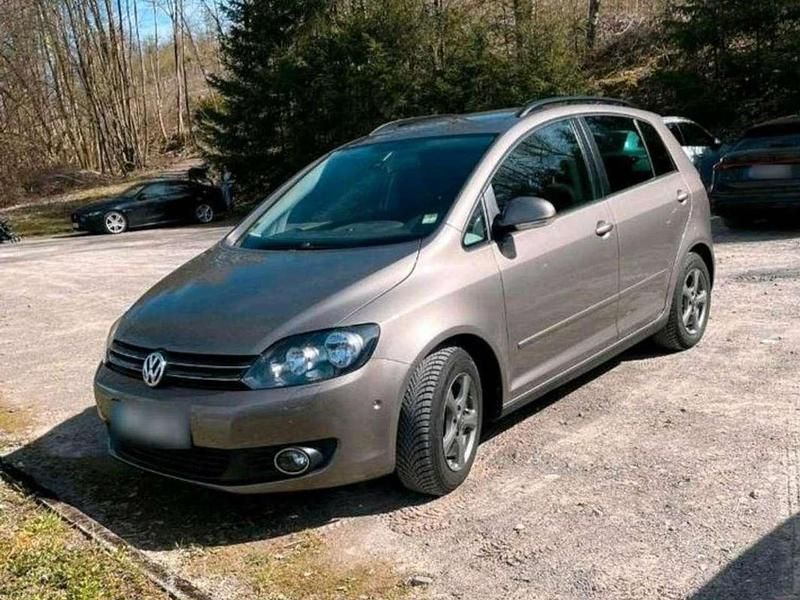 Gebraucht VW Golf VI Team 122 PS (89 kW) 2010 Kleinwagen
