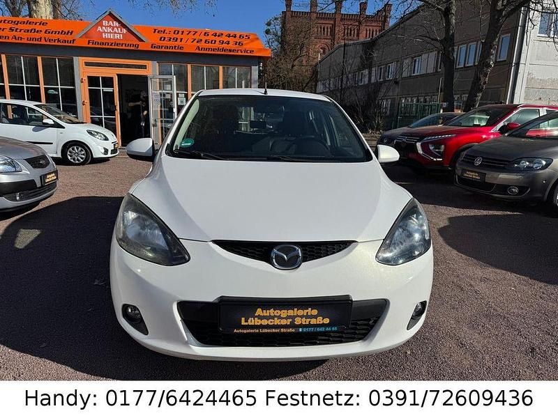 Gebraucht Mazda 2 75 PS (55 kW) 2010 Weiß Kleinwagen