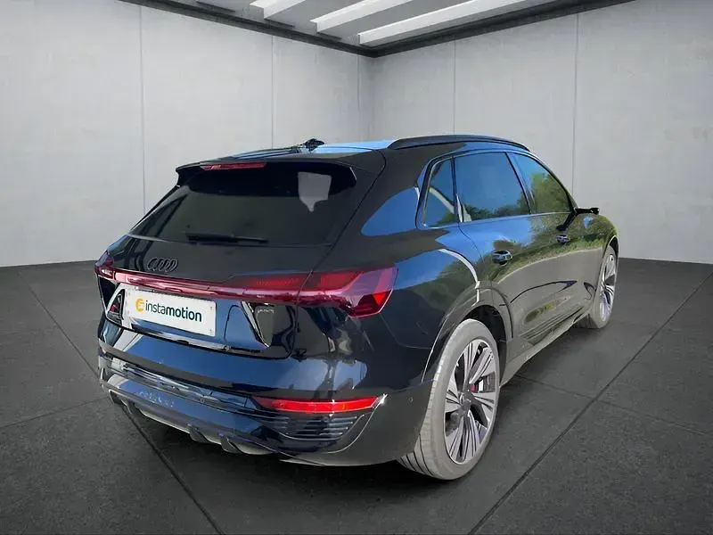 Gebraucht Audi Q8 e-tron S-Line 250 kW (340 PS) 2025 Schwarz SUV