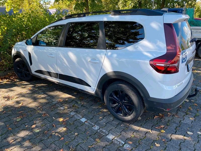 Weiß Gebraucht 2024 Dacia Jogger Van / Kleinbus | 16.699 € (Superpreis) - Bild 1/4