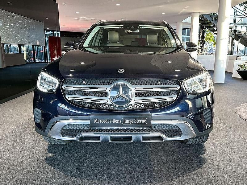 Gebraucht Mercedes GLC300e Exclusive 306 PS (225 kW) 2021 Blau SUV