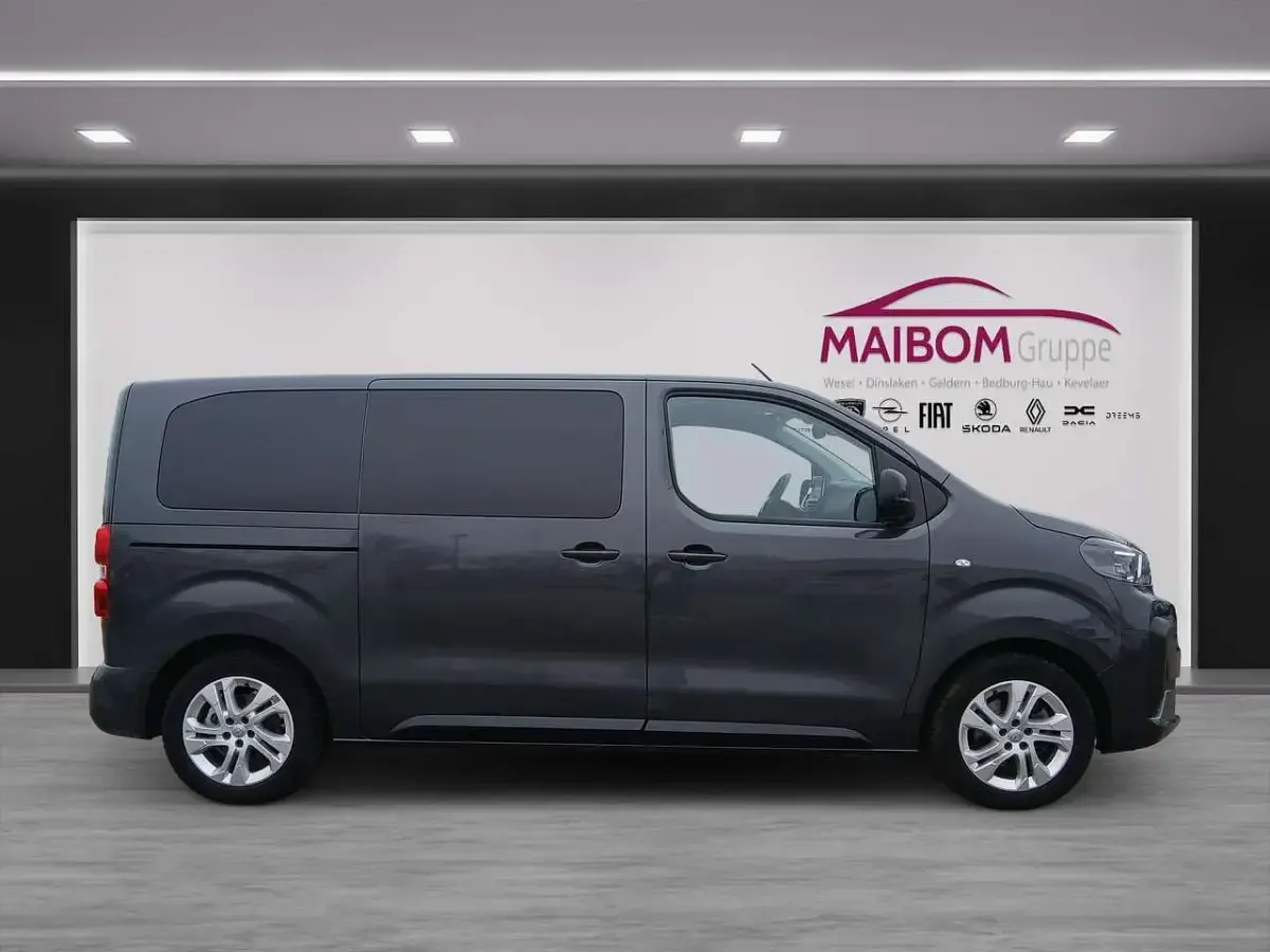 Gebraucht Citroën Spacetourer 177 PS (130 kW) 2025 Lackierung titangrau/typ ausse Van / Kleinbus