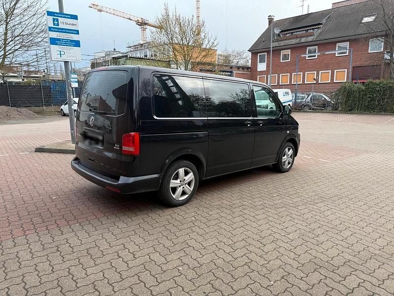 Używany VW T5 140 KM (102 kW) 2015 Czarny Van