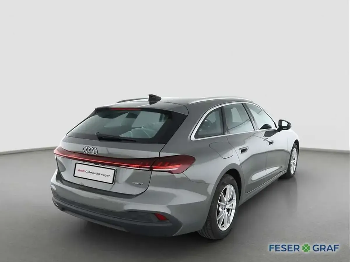 Gebraucht Audi A5 Business 204 PS (150 kW) 2025 Chronosgrau metallic Kombi