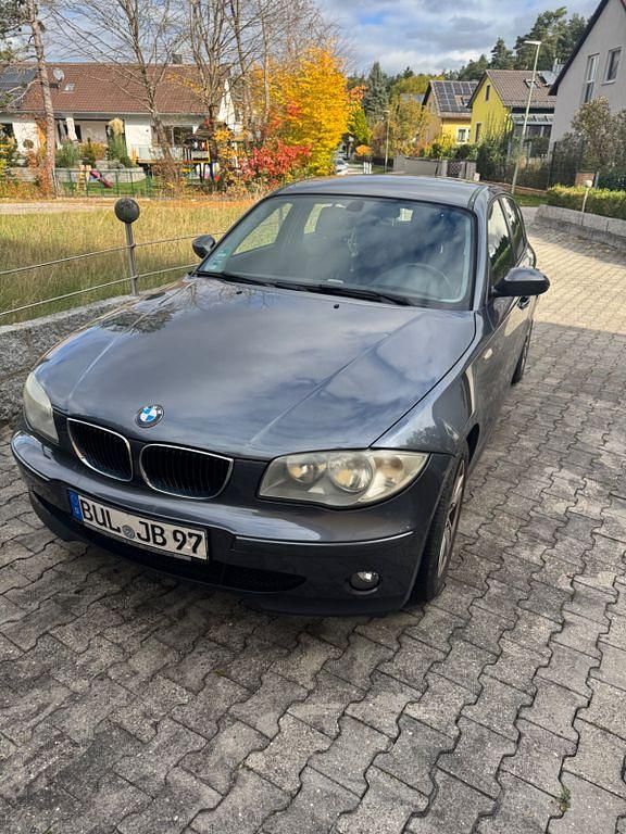 Grau Gebraucht 2007 BMW 116 Kleinwagen | 3.999 € (Fairer Preis) - Bild 1/4