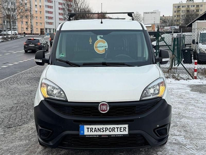 Gebraucht Fiat Doblò 95 PS (69 kW) 2018 Weiß Van / Kleinbus