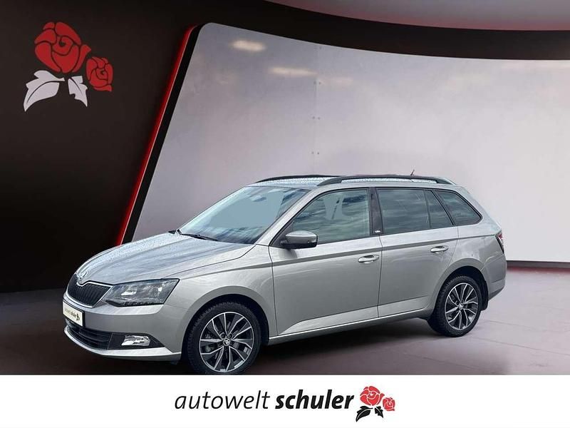 Beige Gebraucht 2015 Skoda Fabia Kombi | 14.979 € (Etwas zu teuer) - Bild 1/4
