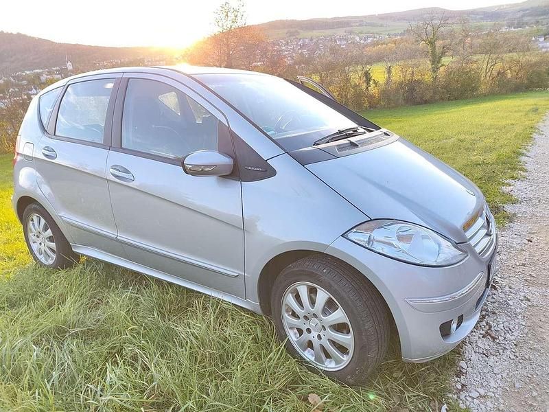 Silber Gebraucht 2004 Mercedes A200 Elegance Limousine | 3.200 € (Fairer Preis) - Bild 1/4