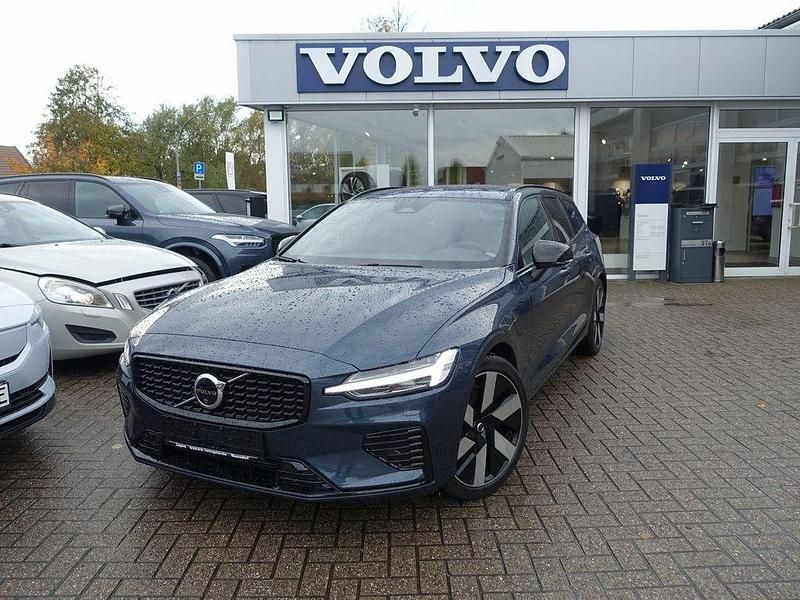 Denim blue Gebraucht 2025 Volvo V60 Plus Kombi | 44.900 € (Fairer Preis) - Bild 1/4
